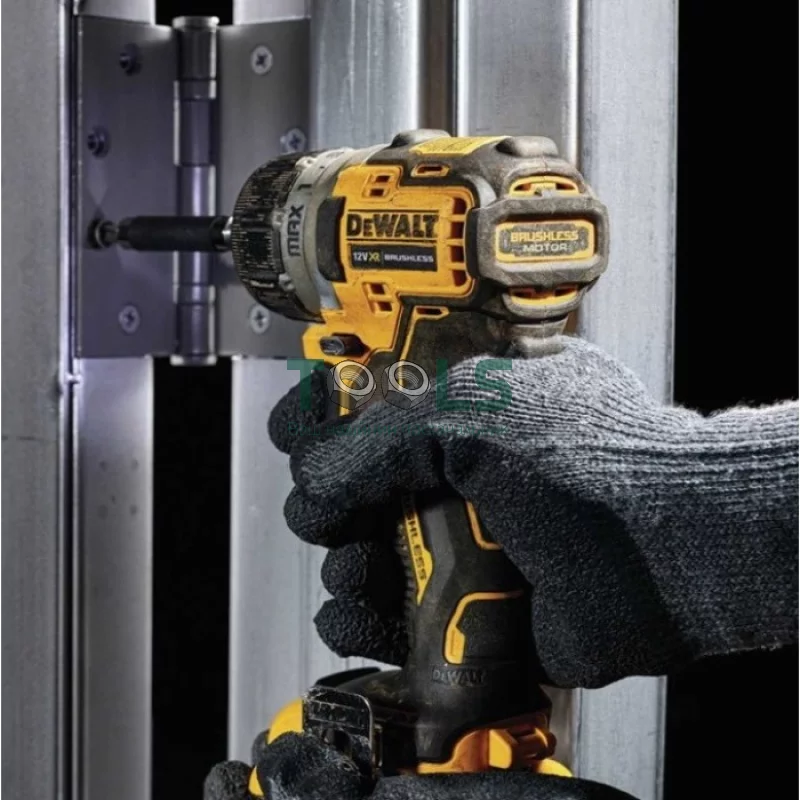 Аккумуляторный шуруповерт DeWALT DCF601D2 (12 В, 2х2 А*ч, 8 Н*м)