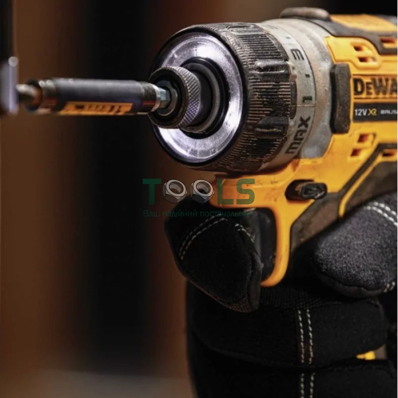 Аккумуляторный шуруповерт DeWALT DCF601D2 (12 В, 2х2 А*ч, 8 Н*м)