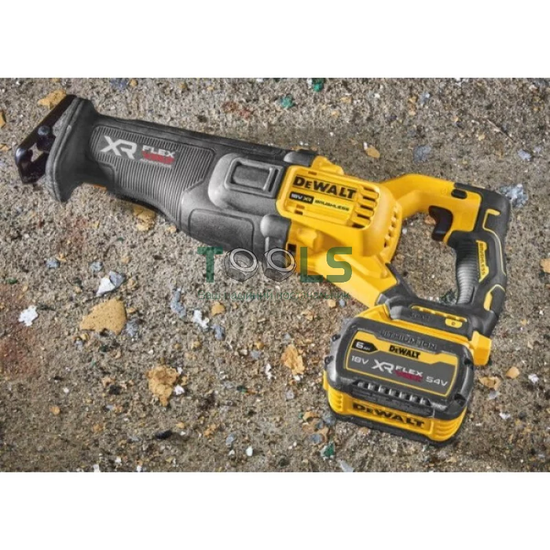 Аккумуляторная сабельная пила DeWALT DCS386T1 (18 В, 6 А*ч, 3000 ход/мин)