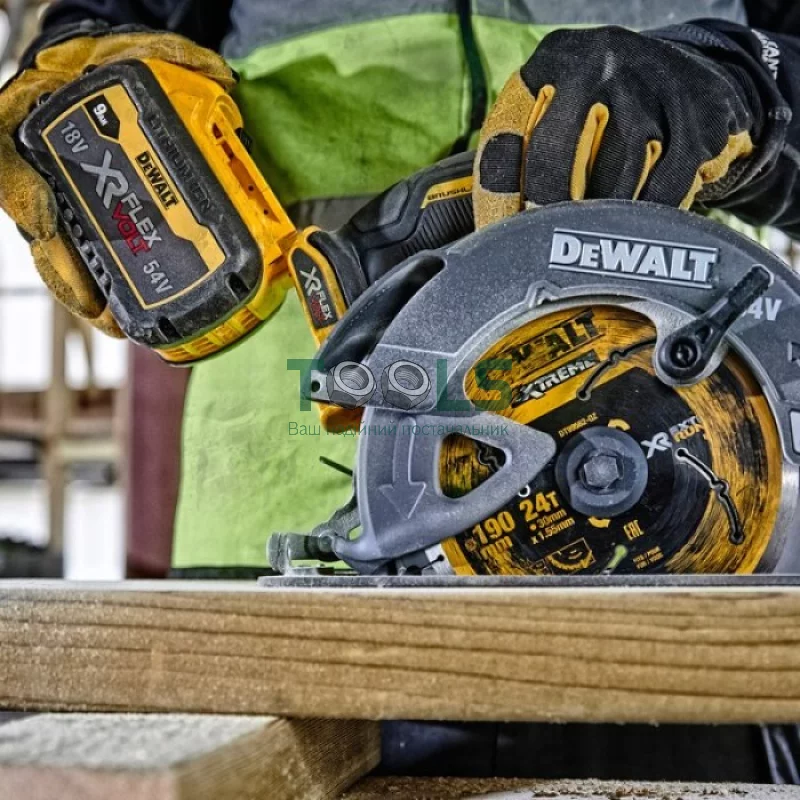 Акумуляторна дискова пилка DeWALT DCS578NT (54 В, без АКБ, 190 мм)