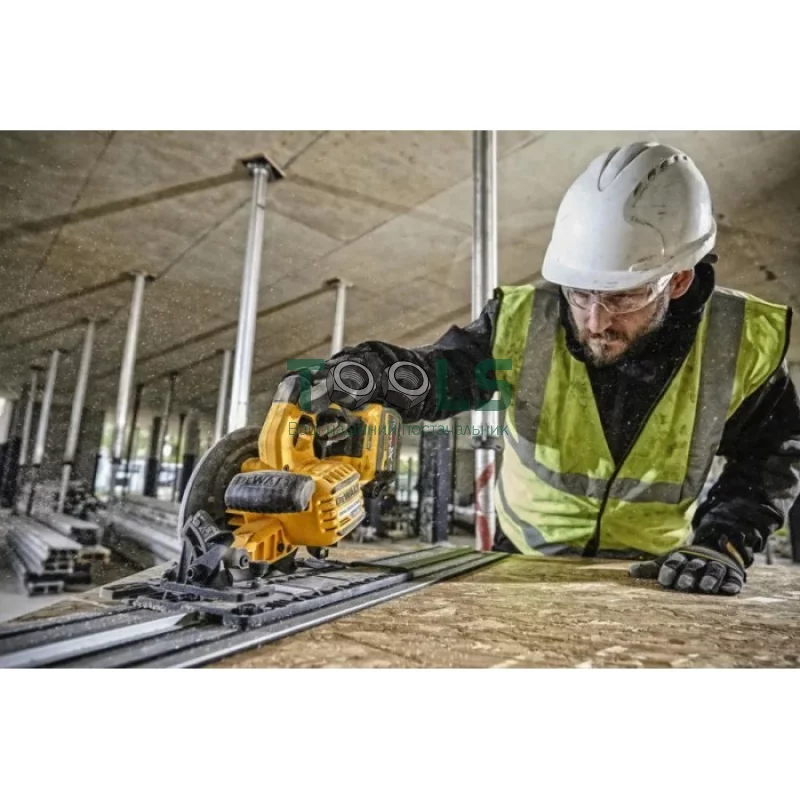 Акумуляторна циркулярна пилка DeWALT DCS579NT (54 В, без АКБ, 190 мм)