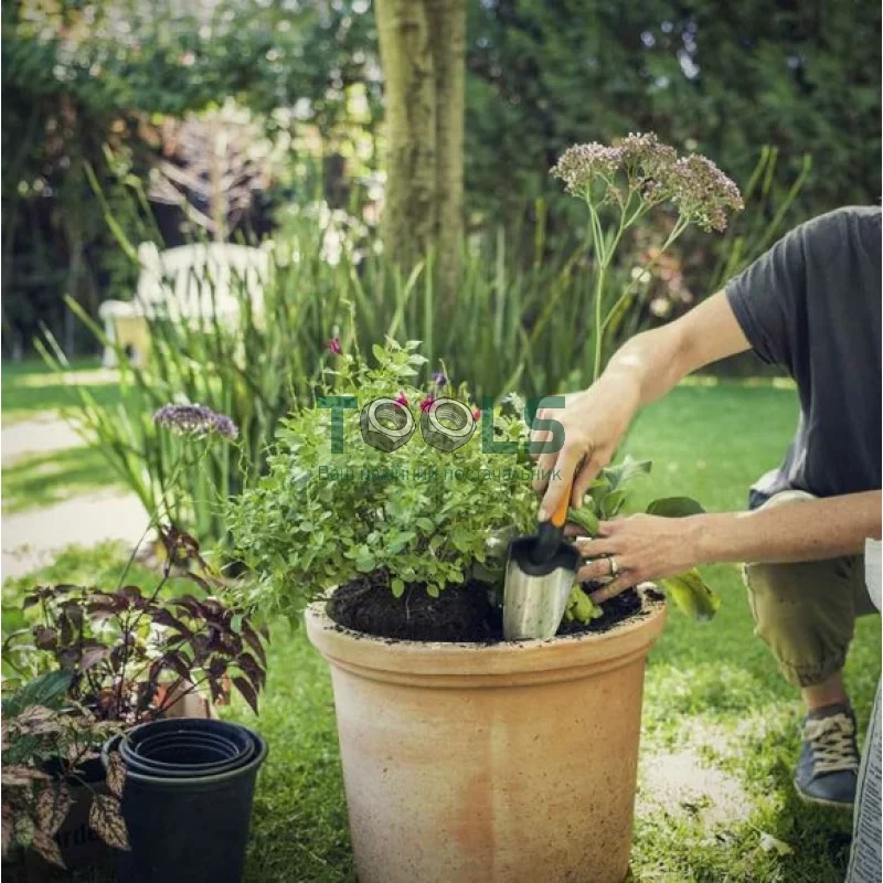 Садовий совок Fiskars Premium Planters (1000726)