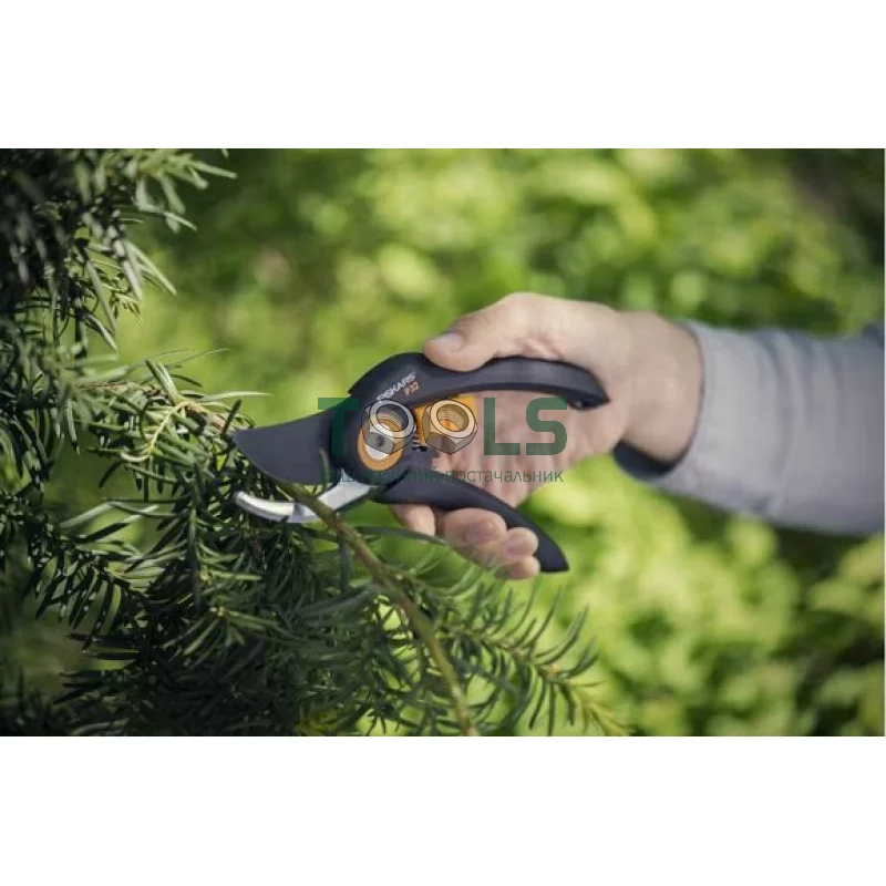 Плоскостной секатор Fiskars Solid P32 (1020191)