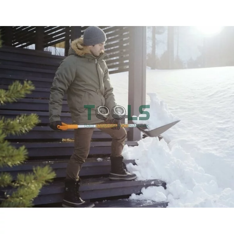 Лопата для уборки снега Fiskars SnowXpert 141001 (1003468)