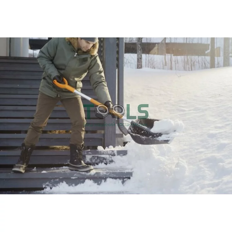 Лопата для уборки снега Fiskars SnowXpert 141001 (1003468)