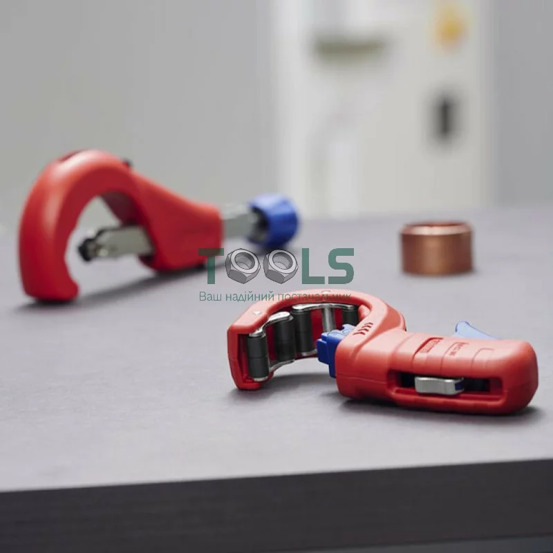 Труборіз KNIPEX TubiX XL 6-76 мм (90 31 03 BK)