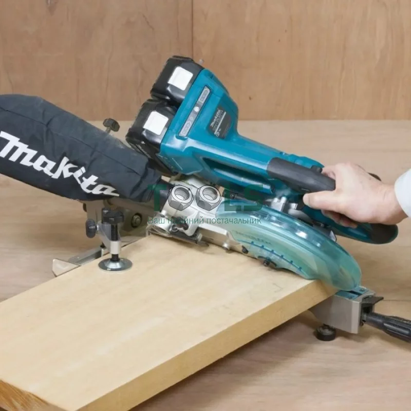 Акумуляторна пила торцювальна Makita DLS714RT2 (2х18 В, 2х5 А*ч, 190 мм)