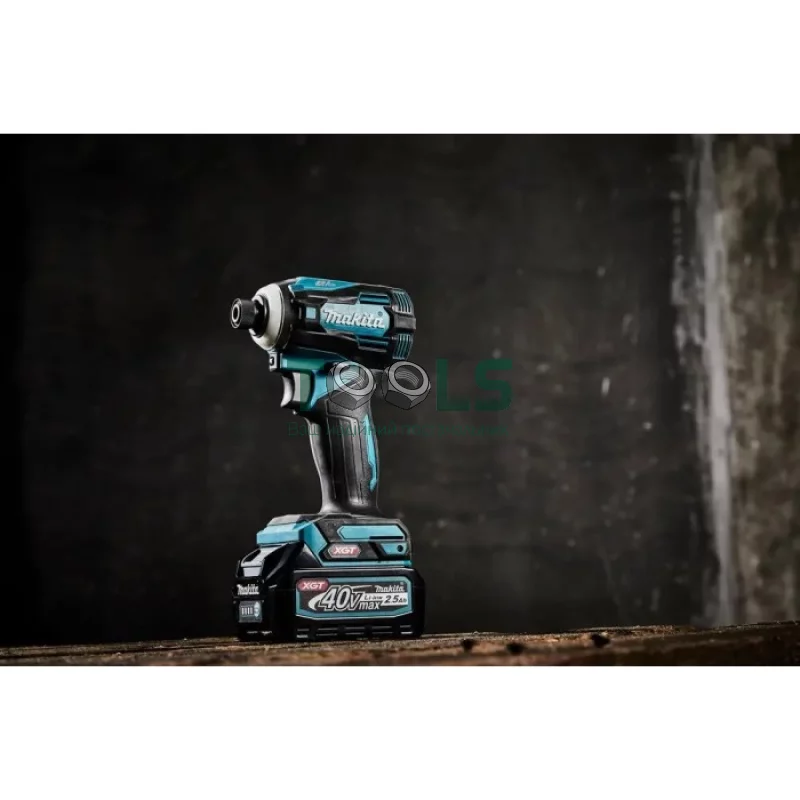 Аккумуляторный ударный гайковерт Makita TD001GM201 (40 В, 2х4 А*ч, 220 Н*м)