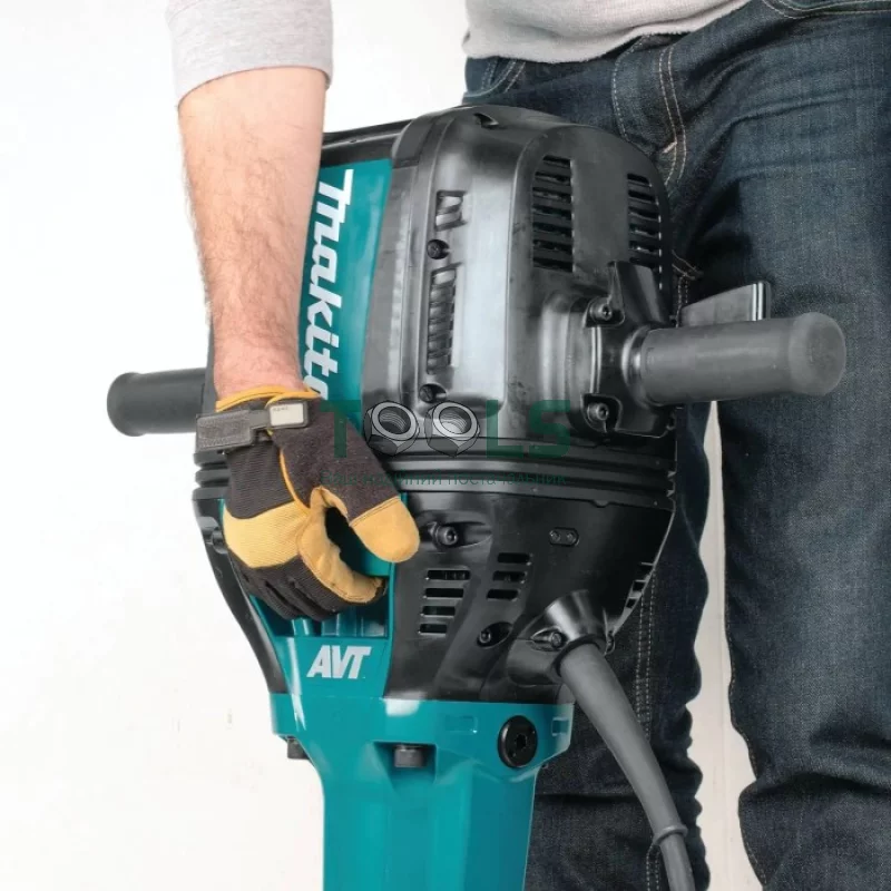 Отбойный молоток Makita HM1812 (2 кВт, 72.8 Дж)