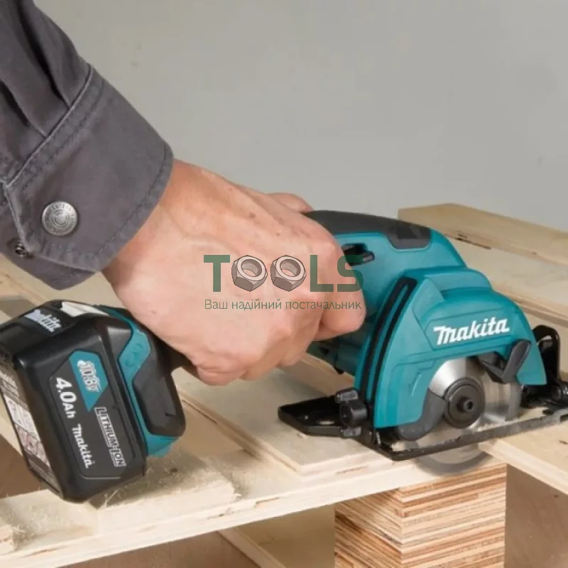 Аккумуляторная дисковая пила Makita HS301DWAE (10.8 В, 2х2 А*ч, 85 мм)