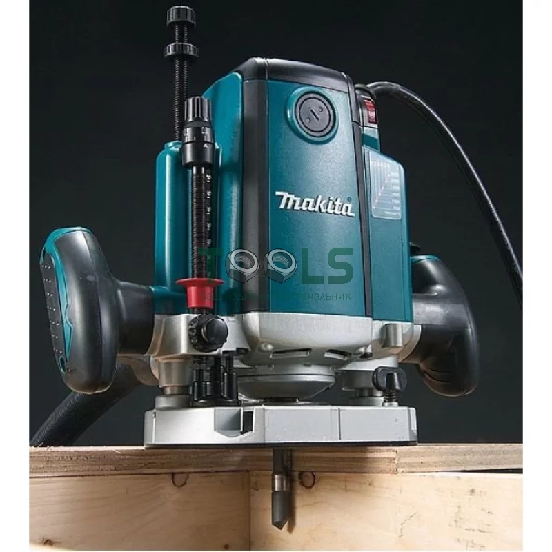 Фрезер Makita RP2300FCX (2.3 кВт)