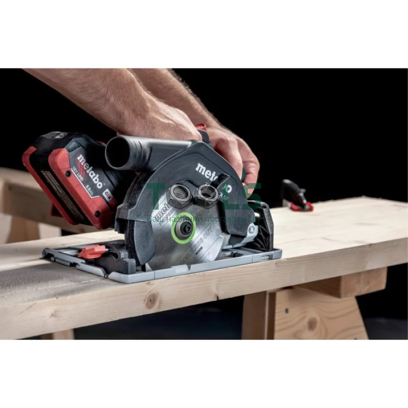 Аккумуляторная ручная циркулярная пила Metabo KS 18 LTX 57 (18 В, 2х5.2 А*ч, 165 мм) (601857700)