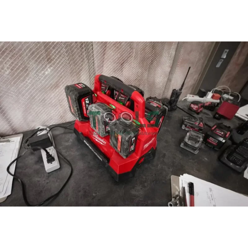 Зарядная станция Milwaukee M18 PC6 EU (6 х 18 В) (4932480162)