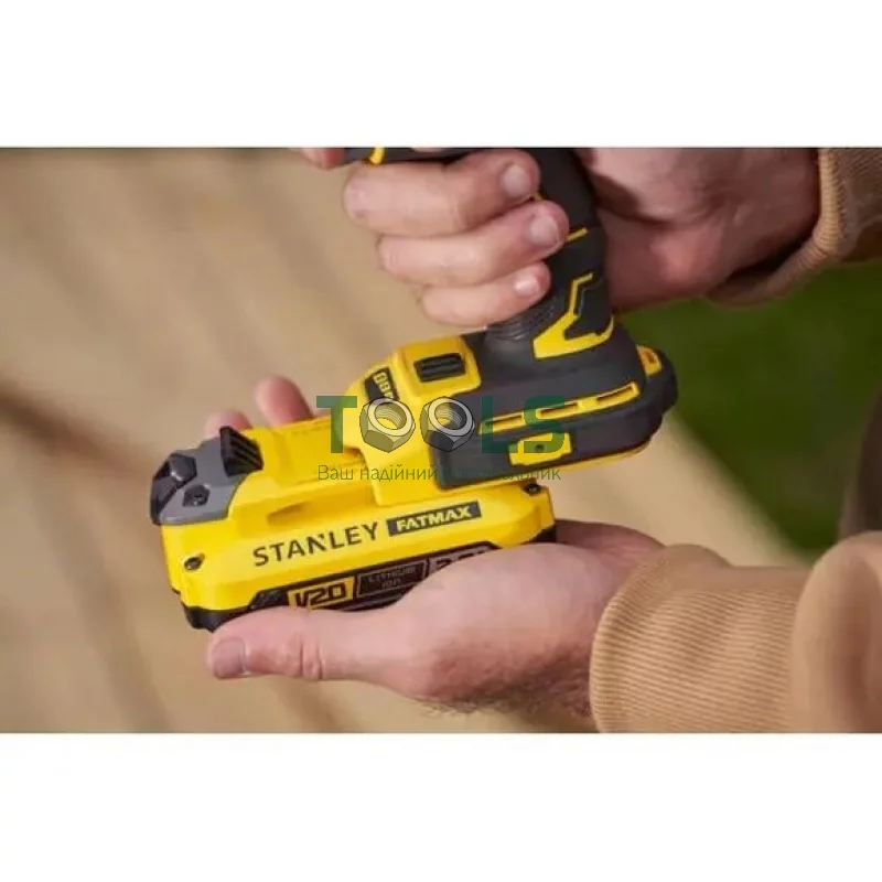 Гайковерт аккумуляторный ударный STANLEY FatMax SFMCF820D2K