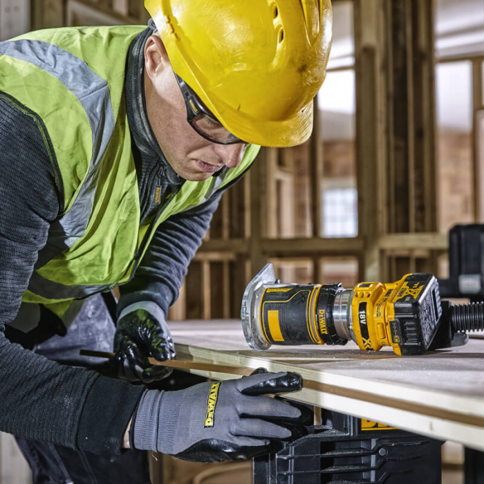 Аккумуляторный кромочный фрезер DeWALT DCW604NT (18 В, без АКБ)
