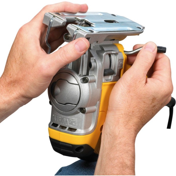 Электролобзик DeWALT DW331KT (0.701 кВт, 3100 ход/мин)