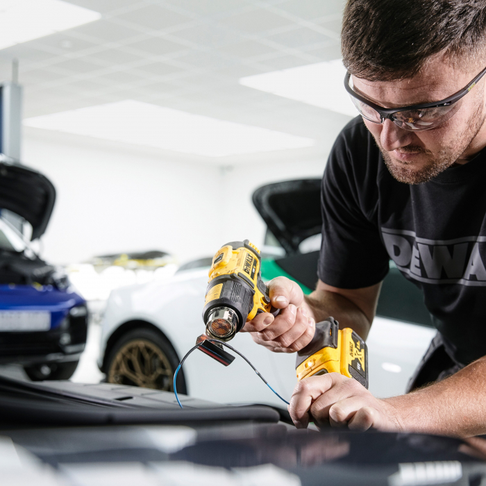 Аккумуляторный строительный фен DeWALT DCE530N (18 В, без АКБ)