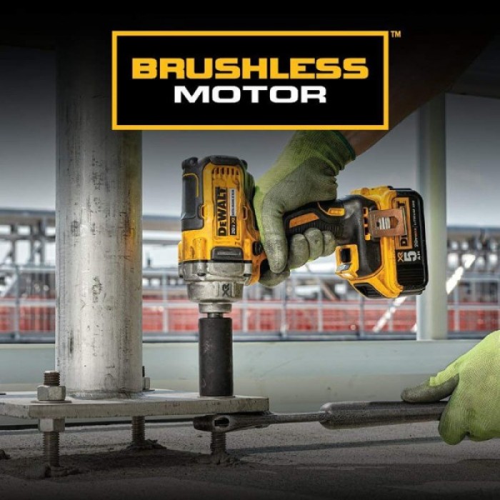 Аккумуляторный ударный гайковерт DeWALT DCF894HNT (18 В, без АКБ, 447 Н*м)