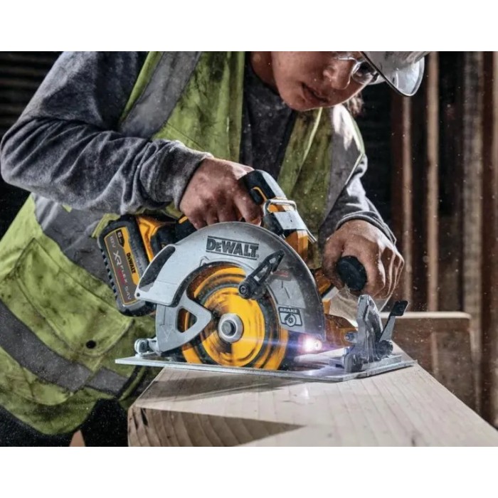 Пила дисковая аккумуляторная бесщеточная DeWALT DCS573T1 (18 В, 6 А*ч, 190 мм)