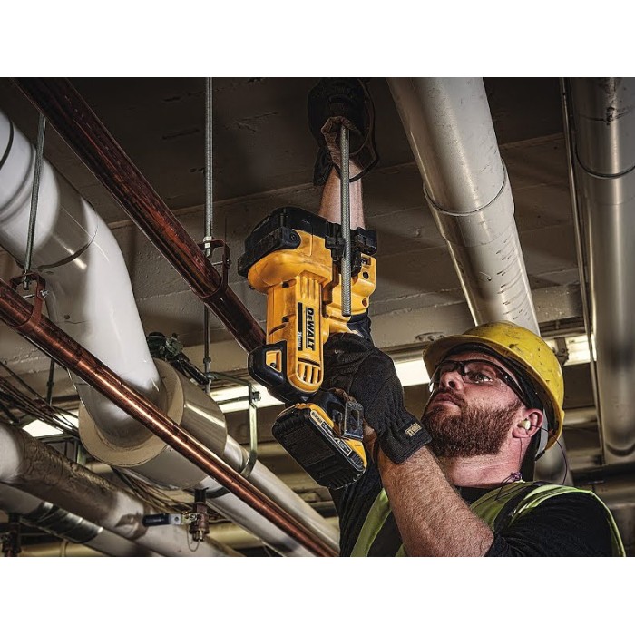 Аккумуляторный резчик шпилек DeWALT DCS350N (18 В, без АКБ, 12 мм)