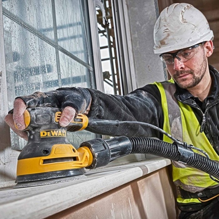 Эксцентриковая шлифмашина DeWALT DWE6423 (0.28 кВт, 125 мм)