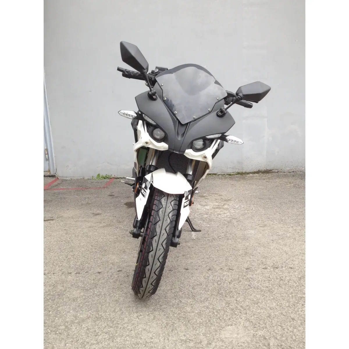 Мотоцикл FT300-R1 черно-белый Forte