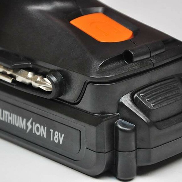 Шуруповерт INTERTOOL Storm WT-0318