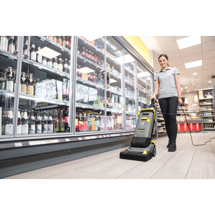 Поломойная машина Karcher BR 30/4 C (0.82 кВт, 4 л) (1.783-223.0)