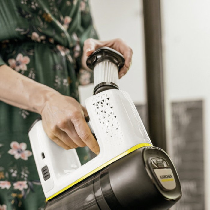 Аккумуляторный пылесос Karcher VC 6 Cordless Premium ourFamily (25.2 В, 0.80 л) (1.198-680.0)