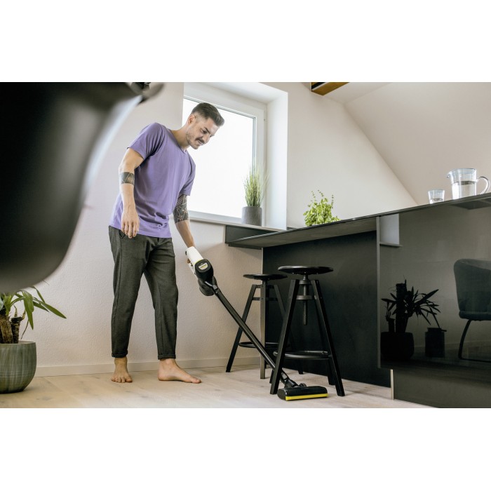 Аккумуляторный пылесос Karcher VC 4 Cordless Premium myHome (21.6 В, 0.65 л) (1.198-640.0)