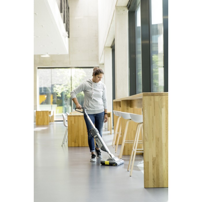Аккумуляторная поломойная машина Karcher BR 30/1 C Bp Pack (18 В, 3 А*ч, 1 л) (1.783-050.0)