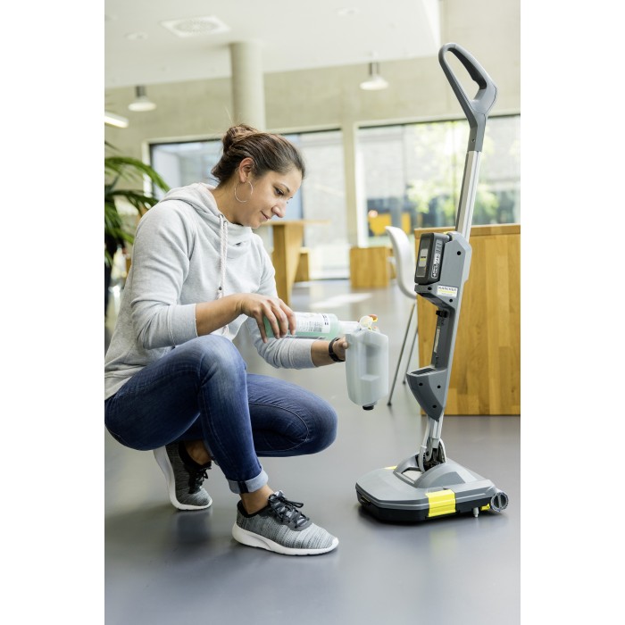 Аккумуляторная поломойная машина Karcher BR 30/1 C Bp Pack (18 В, 3 А*ч, 1 л) (1.783-050.0)