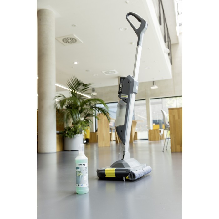 Аккумуляторная поломойная машина Karcher BR 30/1 C Bp Pack (18 В, 3 А*ч, 1 л) (1.783-050.0)