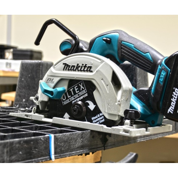 Аккумуляторная дисковая пила Makita DHS680Z (18 В, без АКБ, 165 мм)