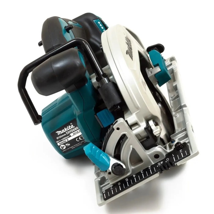 Аккумуляторная дисковая пила Makita DHS680Z (18 В, без АКБ, 165 мм)