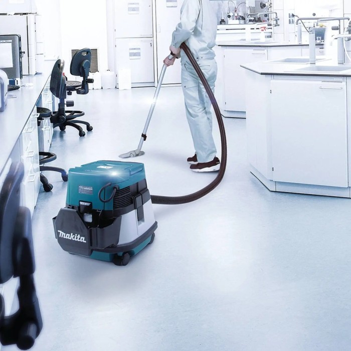 Гибридный пылесос Makita DVC860LZ (2х18 В / 220 В, без АКБ, 8/6 л)