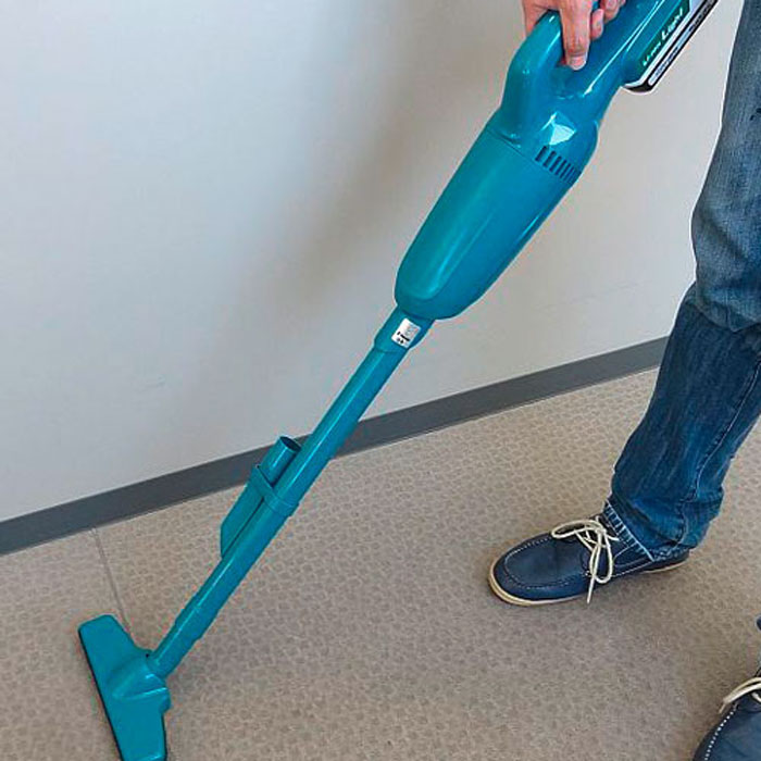 Аккумуляторный пылесос Makita CL183DZX (18 В, без АКБ, 0.6 л)