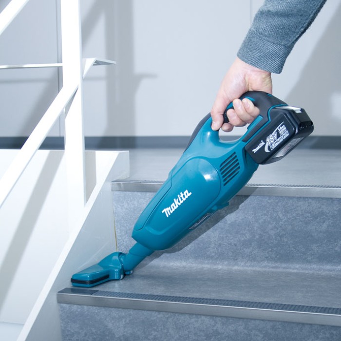 Пылесос аккумуляторный Makita DCL 182 Z (18 В, без АКБ, 0.5 л)