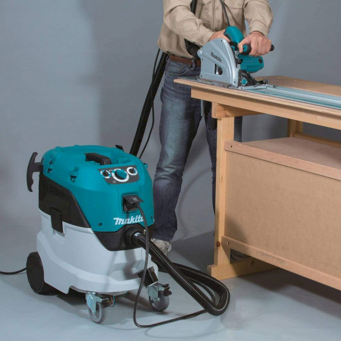 Пылесос Makita VC4210LX (1.2 кВт, 42 л)