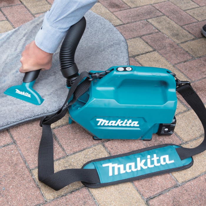 Аккумуляторный пылесос Makita CL121DWA (10.8 В, 2 А*ч, 0.5 л)