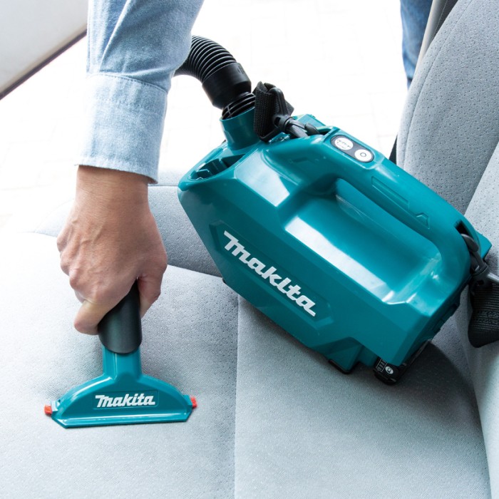 Аккумуляторный пылесос Makita CL121DWA (10.8 В, 2 А*ч, 0.5 л)