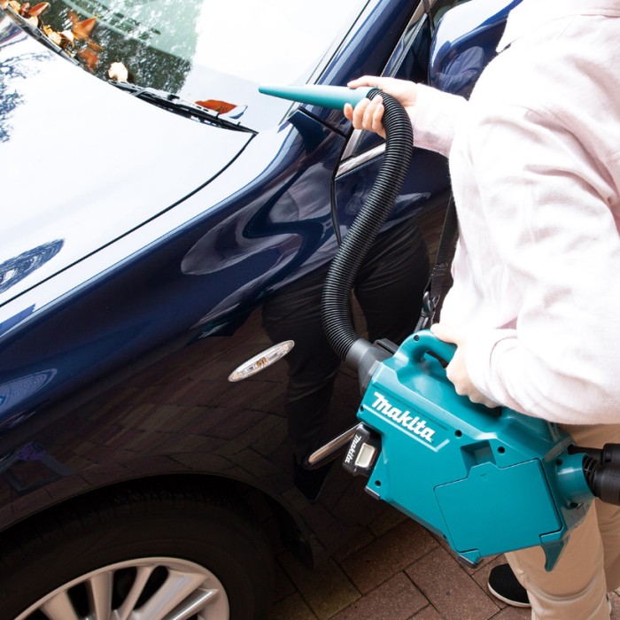 Аккумуляторный пылесос Makita CL121DWA (10.8 В, 2 А*ч, 0.5 л)
