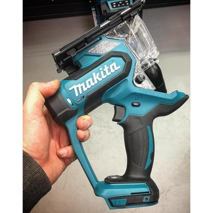 Аккумуляторная ножовка для гипсокартона Makita DSD180Z (18 В, без АКБ)