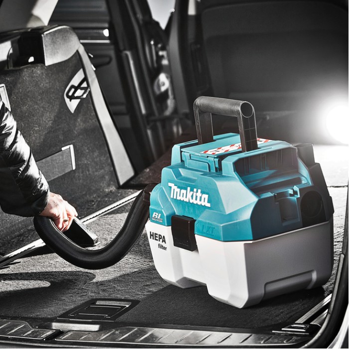 Аккумуляторный пылесос Makita DVC750LZ (18 В, без АКБ, 7.5 л)
