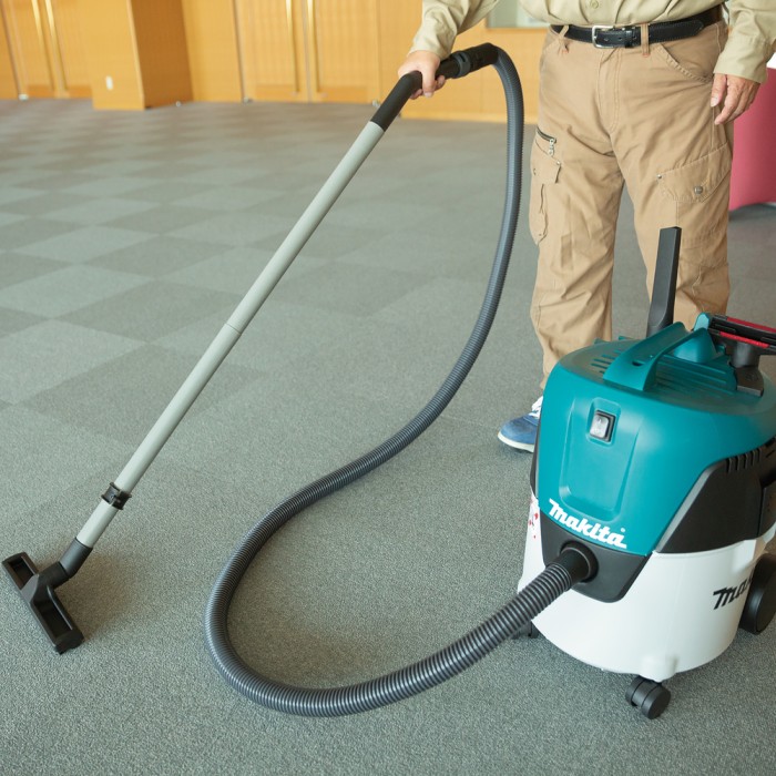 Пылесос Makita VC2000L (1 кВт, 20 л)