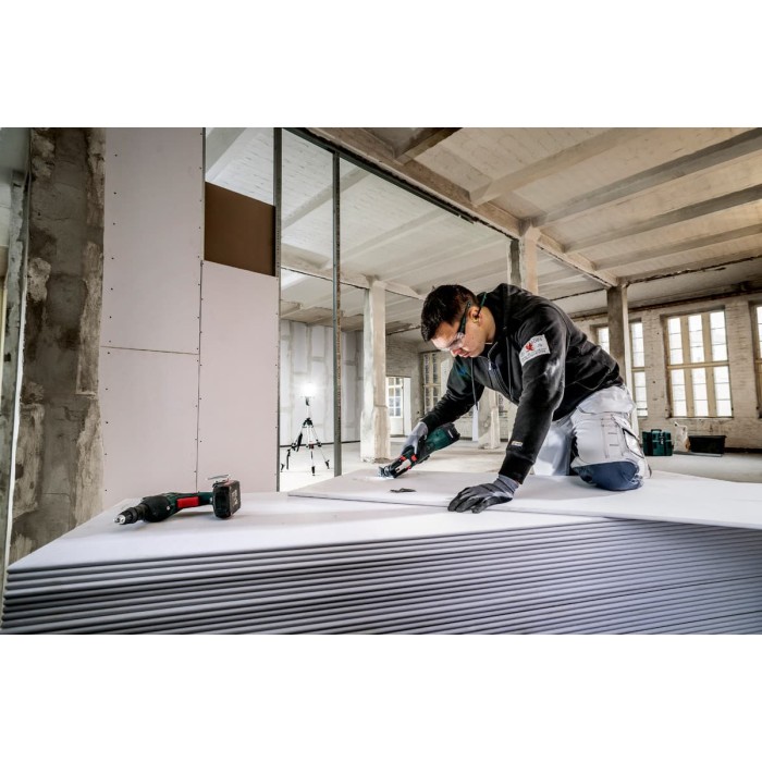 Аккумуляторный многофункциональный инструмент Metabo MT 18 LTX COMPACT (2х18 В, 2 А*ч, 18000 кол/мин) (613021510)