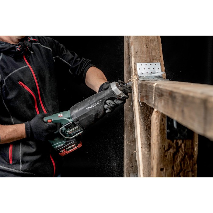 Аккумуляторная сабельная пила Metabo SSEP 18 LTX BL MVT (18 В, 2х8 А*ч, 32 мм) (602258810)