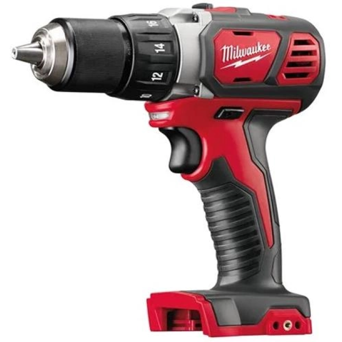 Аккумуляторная дрель Milwaukee M18 BDD-202C (18 В, 2 х 2 А*ч, 50 Н*м) (4933443555)