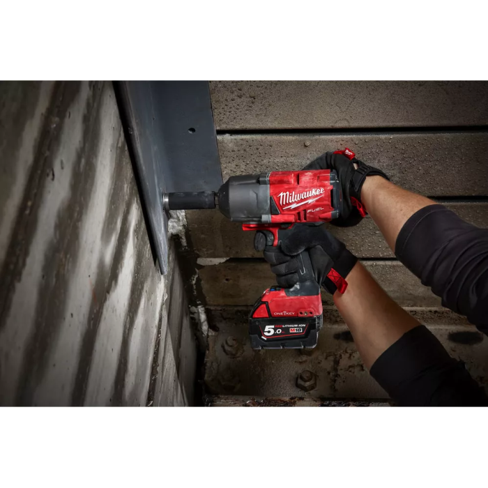 Аккумуляторный гайковерт Milwaukee M18 ONEFHIWF34-502X (18 В, 2х5 А*ч, 1627 Н*м) (4933459730)